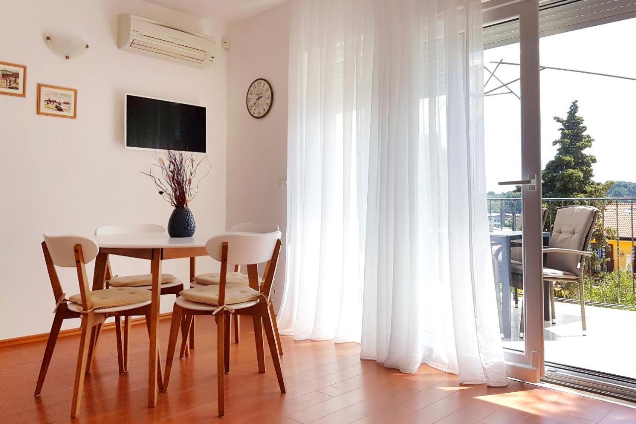 Apartments By The Sea Rovinj - 3373 Exterior photo