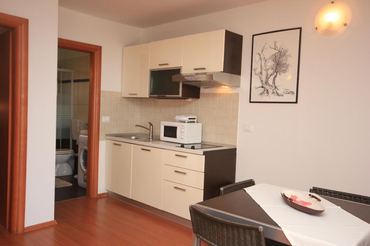Apartments By The Sea Rovinj - 3373 Exterior photo