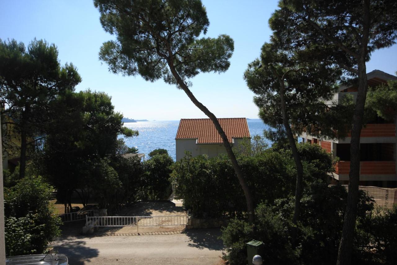 Apartments By The Sea Rovinj - 3373 Exterior photo